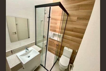 Casa à venda com 283m², 3 quartos e 4 vagas