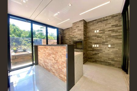 Casa à venda com 283m², 3 quartos e 4 vagas