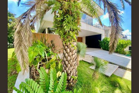 Casa à venda com 283m², 3 quartos e 4 vagas