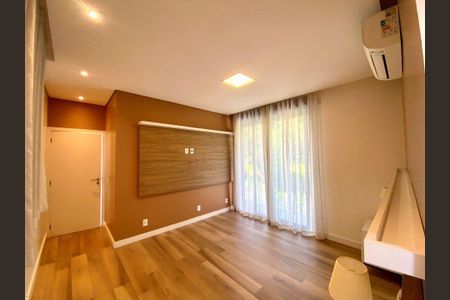 Casa à venda com 283m², 3 quartos e 4 vagas