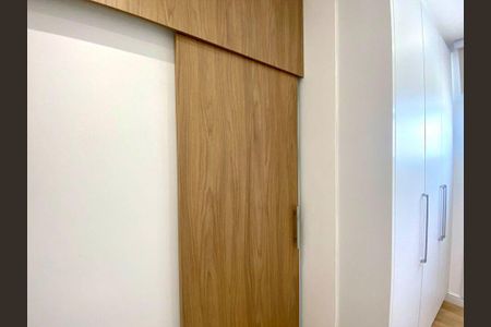 Casa à venda com 283m², 3 quartos e 4 vagas