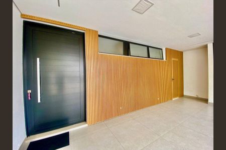 Casa à venda com 283m², 3 quartos e 4 vagas