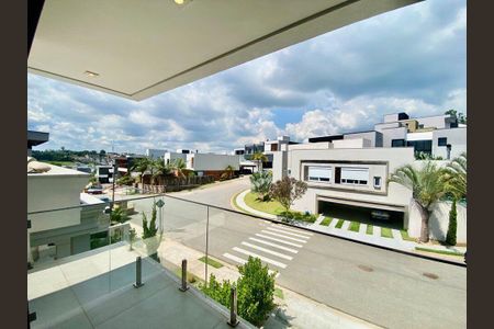 Casa à venda com 283m², 3 quartos e 4 vagas