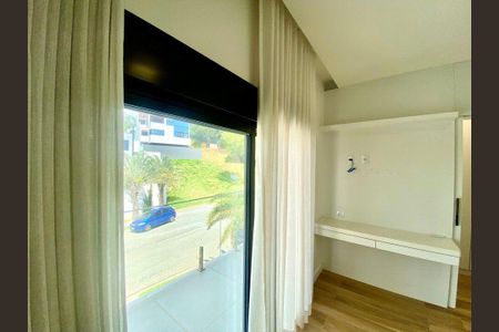 Casa à venda com 283m², 3 quartos e 4 vagas