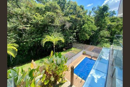 Casa à venda com 283m², 3 quartos e 4 vagas