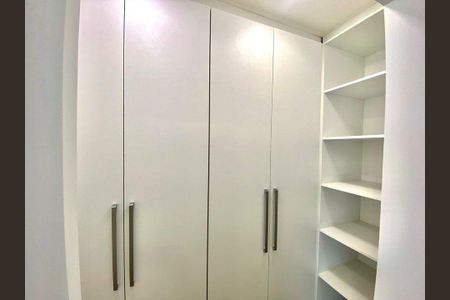 Casa à venda com 283m², 3 quartos e 4 vagas