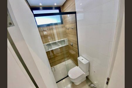 Casa à venda com 283m², 3 quartos e 4 vagas