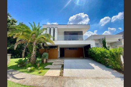 Casa à venda com 283m², 3 quartos e 4 vagas