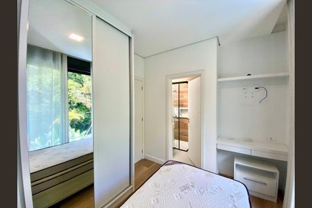 Casa à venda com 283m², 3 quartos e 4 vagas