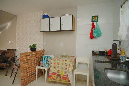 Casa de condomínio para alugar com 300m², 2 quartos e 1 vagaCozinha