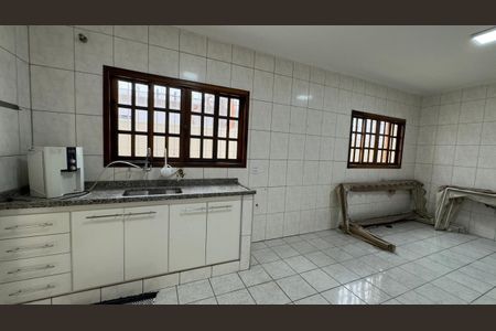 Casa à venda com 150m², 3 quartos e 5 vagas