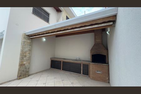 Casa à venda com 150m², 3 quartos e 5 vagas