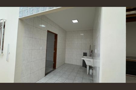 Casa à venda com 150m², 3 quartos e 5 vagas