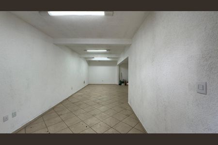Casa à venda com 3 quartos, 150m² em Jardim Santo Elias, São Paulo