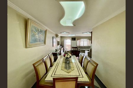 Casa à venda com 3 quartos, 210m² em Olímpico, São Caetano do Sul