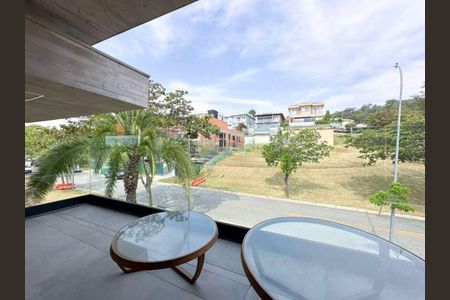 Casa à venda com 541m², 4 quartos e 6 vagas