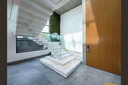 Casa à venda com 541m², 4 quartos e 6 vagas