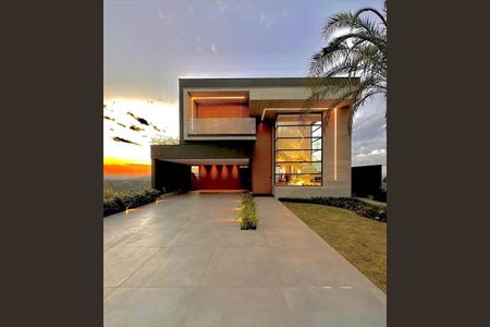 Casa à venda com 541m², 4 quartos e 6 vagas