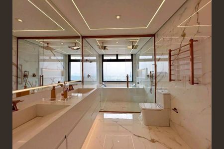 Casa à venda com 541m², 4 quartos e 6 vagas