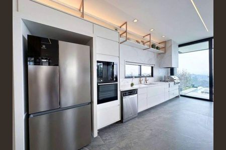 Casa à venda com 541m², 4 quartos e 6 vagas
