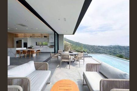 Casa à venda com 541m², 4 quartos e 6 vagas