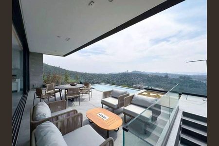 Casa à venda com 541m², 4 quartos e 6 vagas