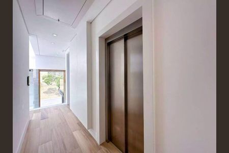 Casa à venda com 541m², 4 quartos e 6 vagas