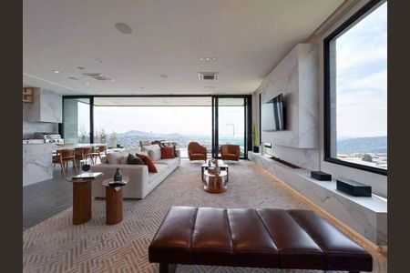 Casa à venda com 541m², 4 quartos e 6 vagas