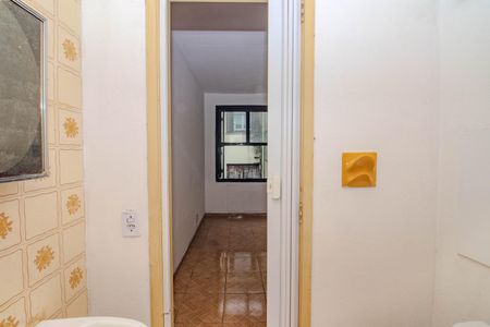 Apartamento à venda com 70m², 2 quartos e sem vagaBanheiro
