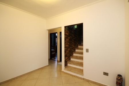 Casa de condomínio para alugar com 250m², 6 quartos e 4 vagasHall