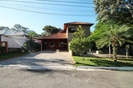 Casa de condomínio para alugar com 250m², 6 quartos e 4 vagasFachada Casa