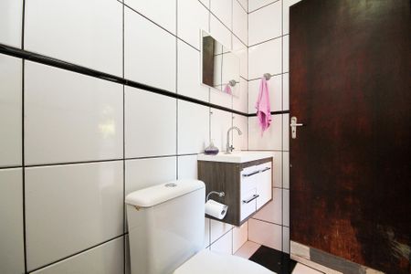 Casa de condomínio para alugar com 250m², 6 quartos e 4 vagasBanheiro Externo