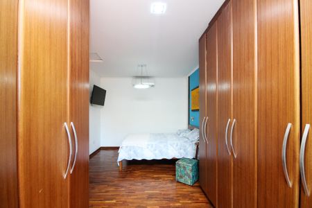 Casa de condomínio para alugar com 250m², 6 quartos e 4 vagasSuíte 1