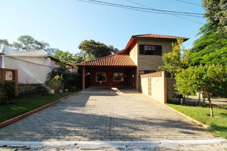Casa de condomínio para alugar com 250m², 6 quartos e 4 vagasFachada Casa