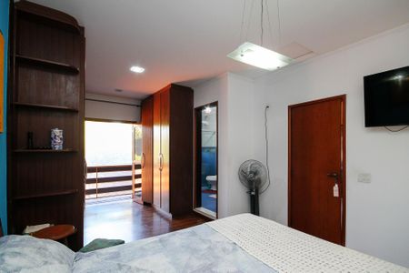 Casa de condomínio para alugar com 250m², 6 quartos e 4 vagasSuíte 1
