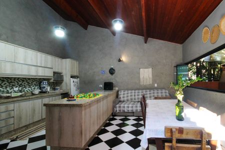 Casa de condomínio para alugar com 250m², 6 quartos e 4 vagasCozinha