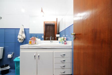 Casa de condomínio para alugar com 250m², 6 quartos e 4 vagasBanheiro Suíte 1