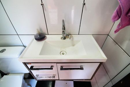 Casa de condomínio para alugar com 250m², 6 quartos e 4 vagasBanheiro Externo