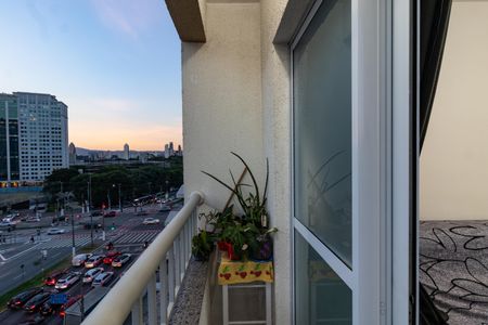 Varanda de apartamento para alugar com 2 quartos, 43m² em Bom Retiro, São Paulo