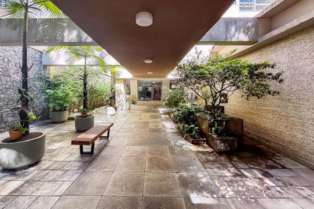 Apartamento à venda com 72m², 2 quartos e 1 vaga Apartamento à venda com 72m², 2 quartos e 1 vagaentrada predio