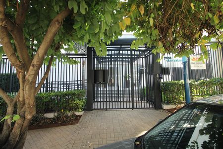 Apartamento para alugar com 71m², 2 quartos e 2 vagasFachada