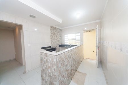 Casa para alugar com 60m², 2 quartos e 2 vagas Casa para alugar com 60m², 2 quartos e 2 vagasCozinha