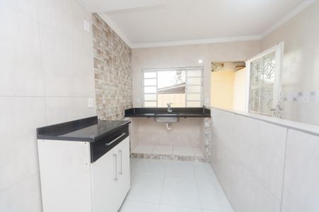 Casa para alugar com 60m², 2 quartos e 2 vagas Casa para alugar com 60m², 2 quartos e 2 vagasCozinha