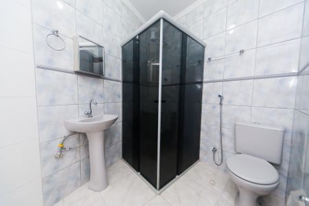 Casa para alugar com 60m², 2 quartos e 2 vagas Casa para alugar com 60m², 2 quartos e 2 vagasBanheiro Social