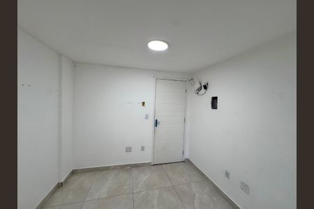 Sala de apartamento para alugar com 1 quarto, 25m² em Recreio dos Bandeirantes, Rio de Janeiro