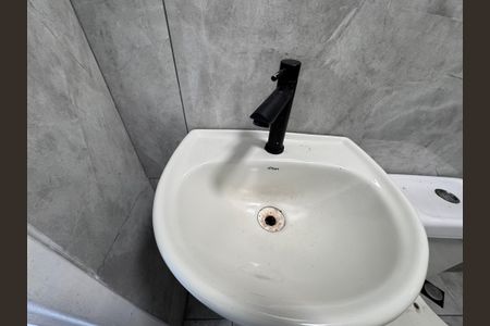 Banheiro Social de apartamento para alugar com 1 quarto, 25m² em Recreio dos Bandeirantes, Rio de Janeiro