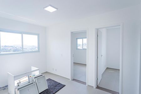 Sala de apartamento para alugar com 2 quartos, 38m² em Jardim Bandeirantes, São Paulo