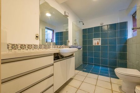 Casa para alugar com 430m², 6 quartos e 2 vagasCasa 1 - Banheiro Social