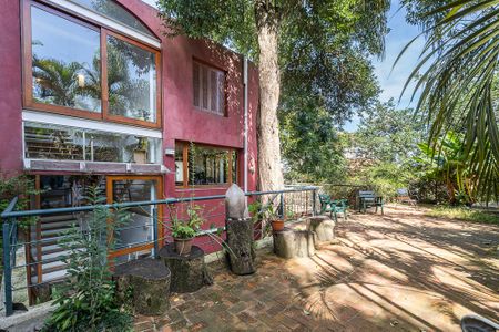 Casa para alugar com 430m², 6 quartos e 2 vagasQuintal