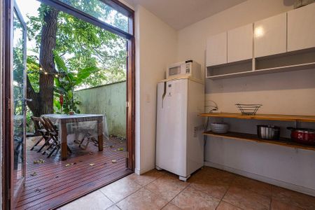 Casa para alugar com 430m², 6 quartos e 2 vagasCasa 2 - Cozinha